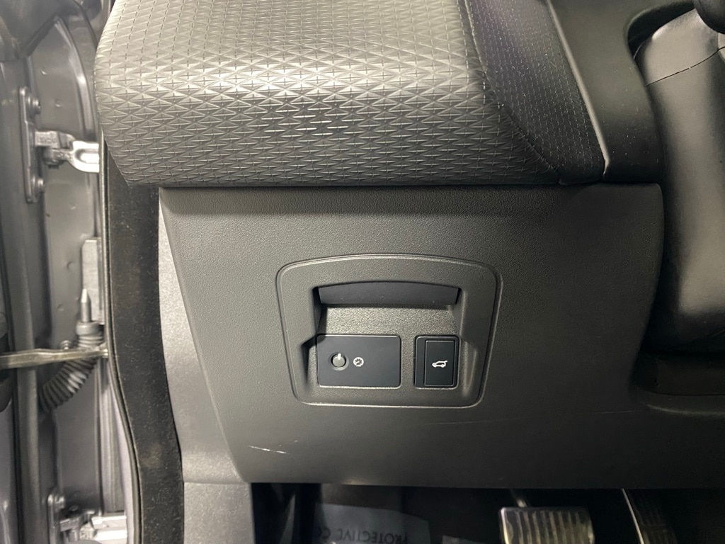 2021 LAND ROVER RANGE ROVER VELAR - Image 13