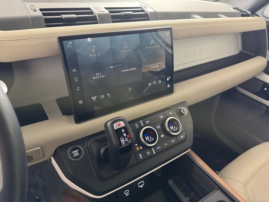 2023 LAND ROVER DEFENDER - Image 17