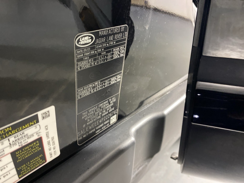 2023 LAND ROVER DEFENDER - Image 32