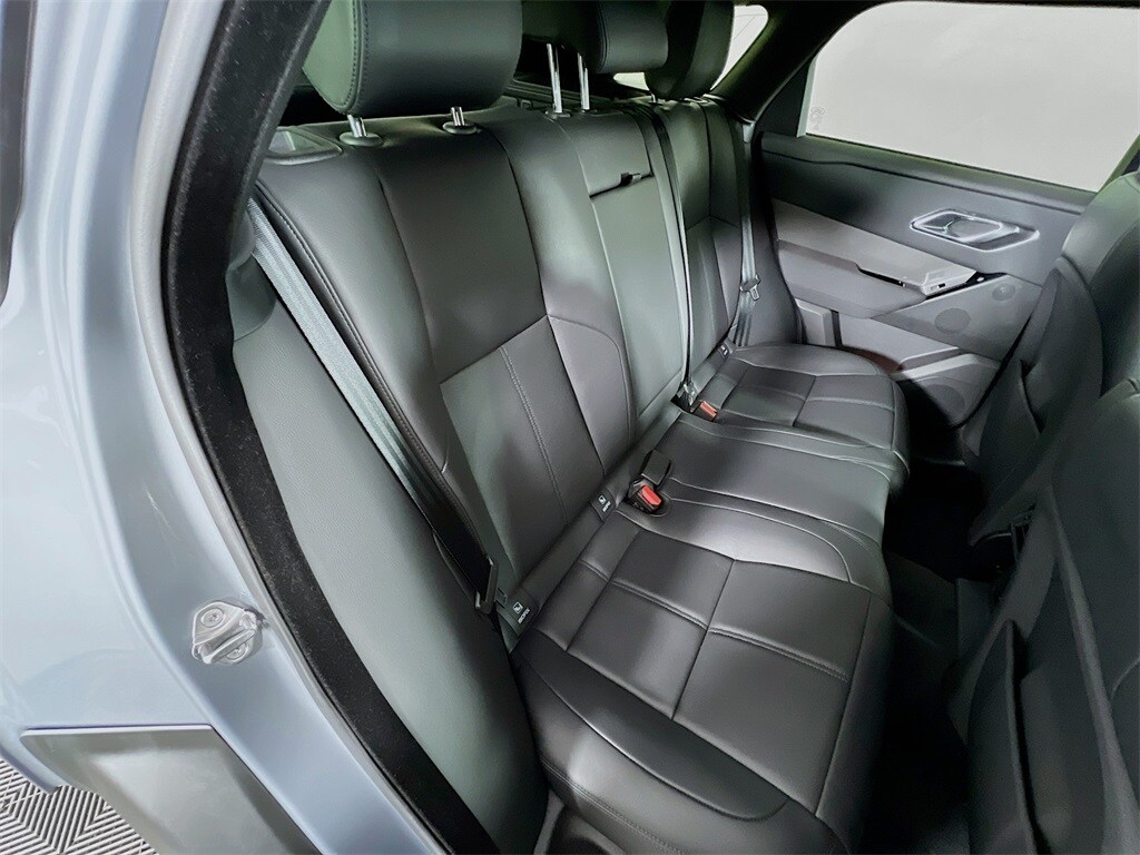 2025 LAND ROVER RANGE ROVER VELAR - Image 28