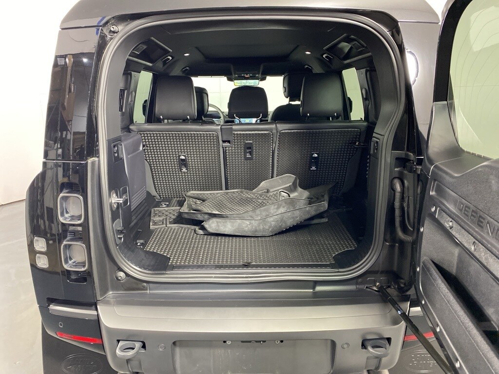 2023 LAND ROVER DEFENDER - Image 6