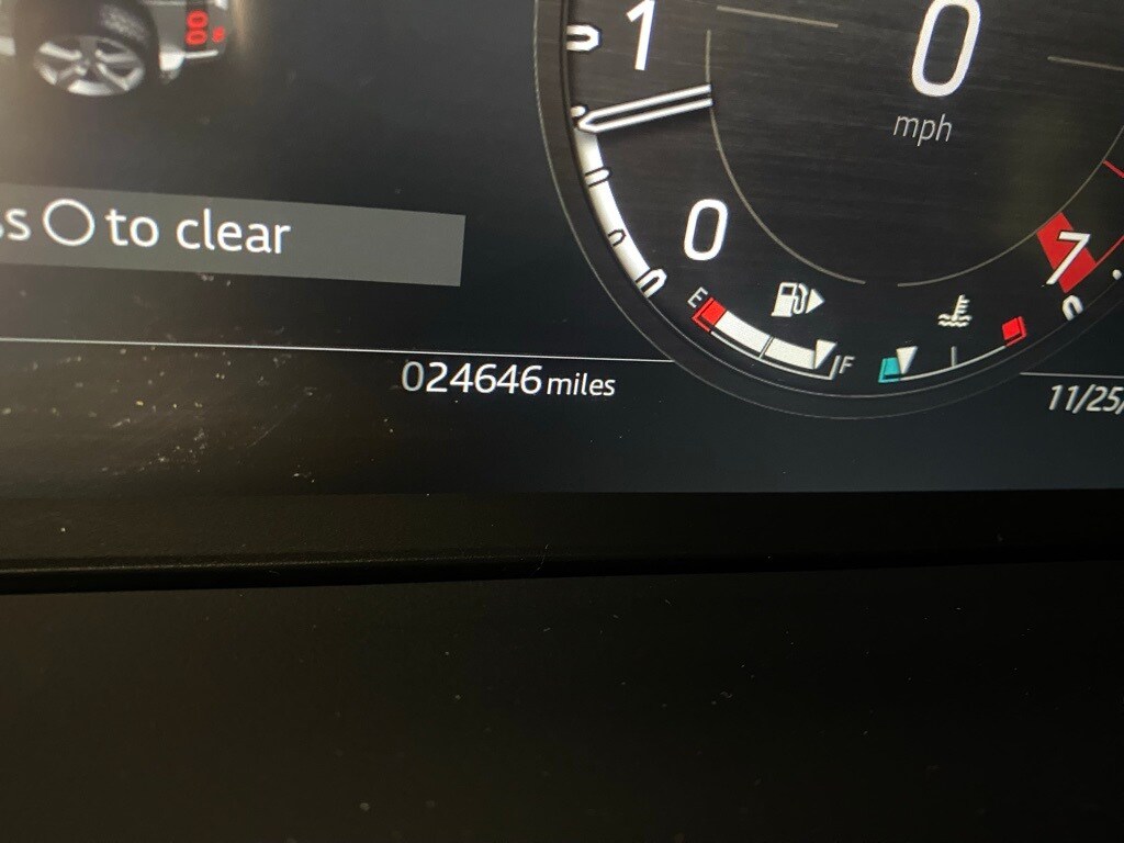 2025 LAND ROVER DEFENDER - Image 19