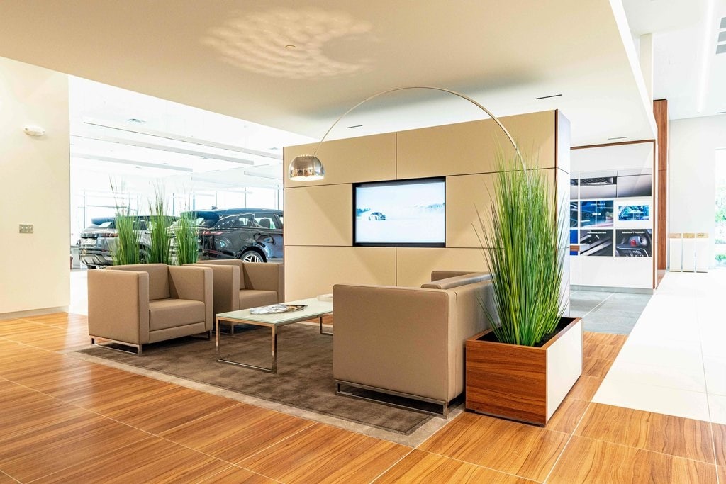 2025 JAGUAR F-PACE - Image 29