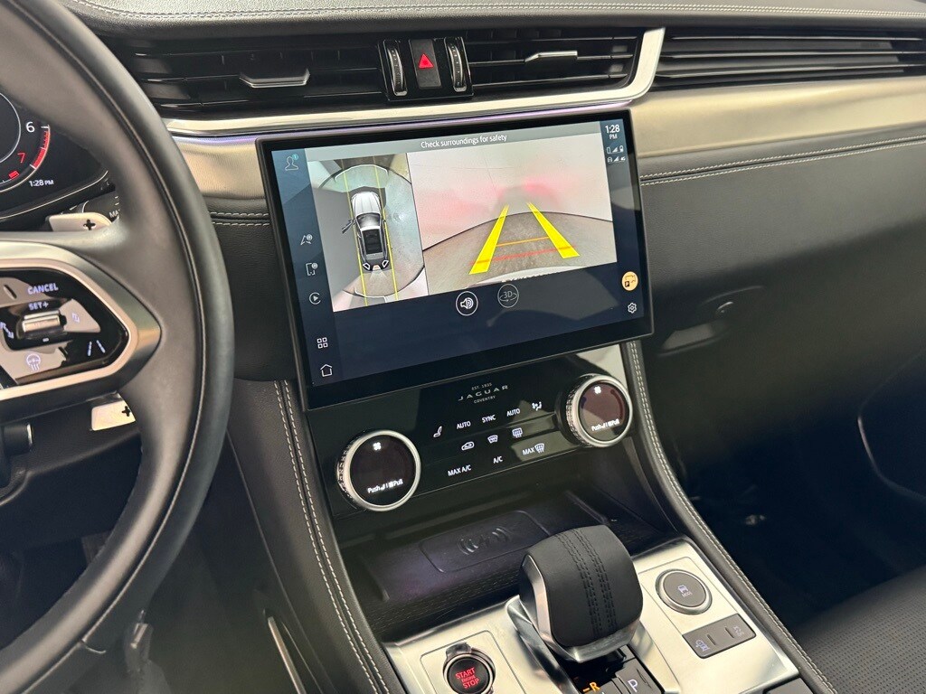 2025 JAGUAR F-PACE - Image 25