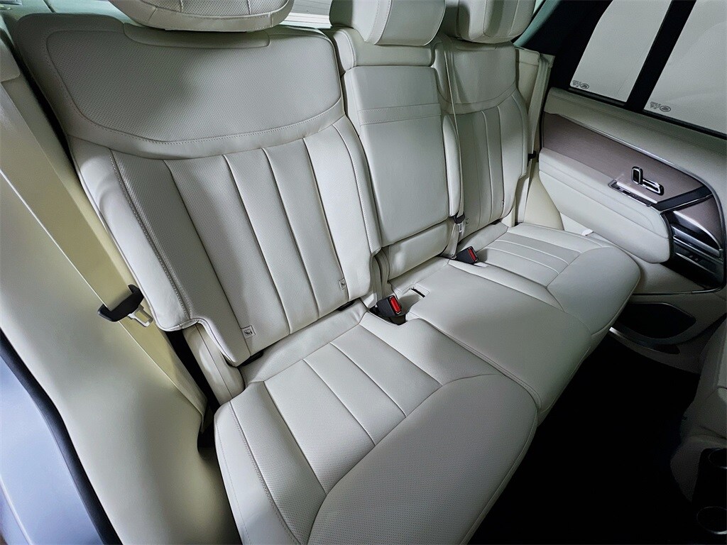 2025 LAND ROVER RANGE ROVER - Image 29
