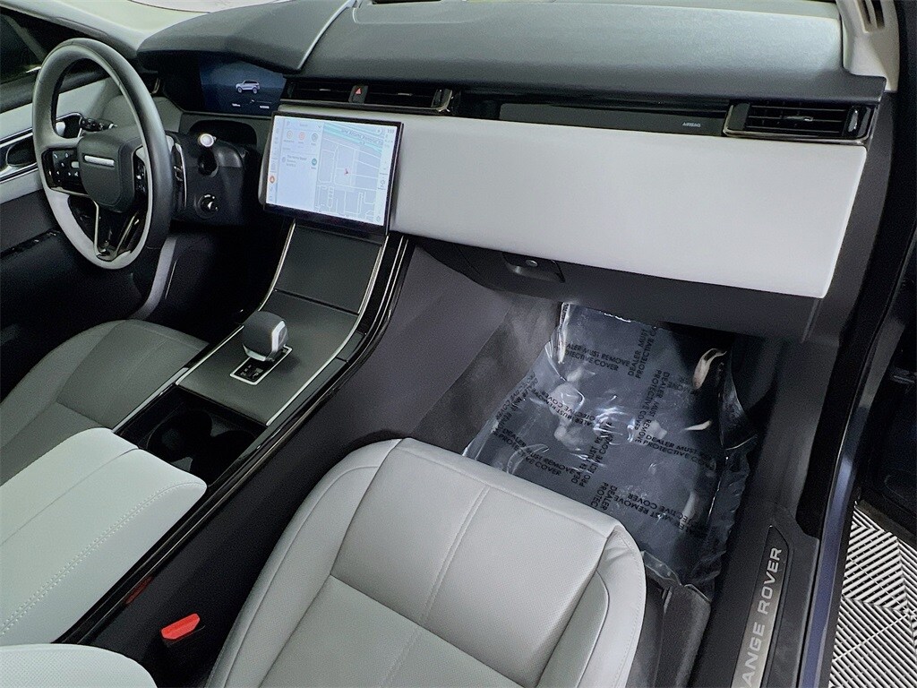 2025 LAND ROVER RANGE ROVER VELAR - Image 30