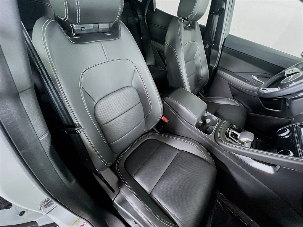 2024 JAGUAR E-PACE - Image 29