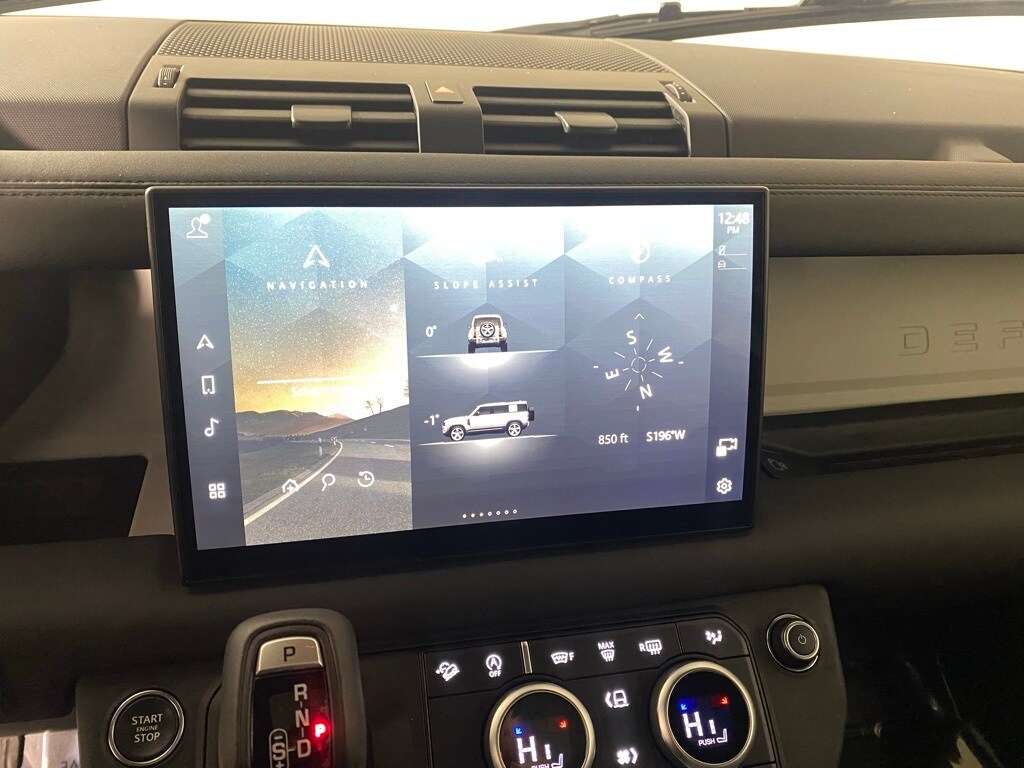 2025 LAND ROVER DEFENDER - Image 21