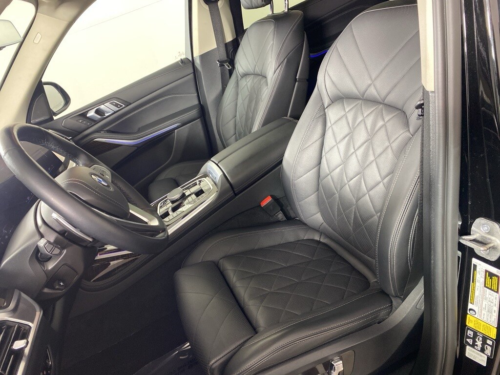 2023 BMW X7 - Image 22