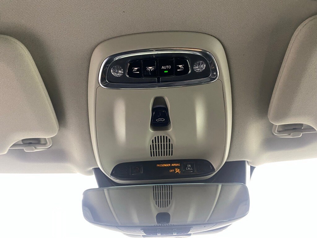 2022 VOLVO XC90 - Image 24