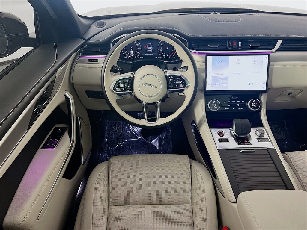 2025 JAGUAR F-PACE - Image 24