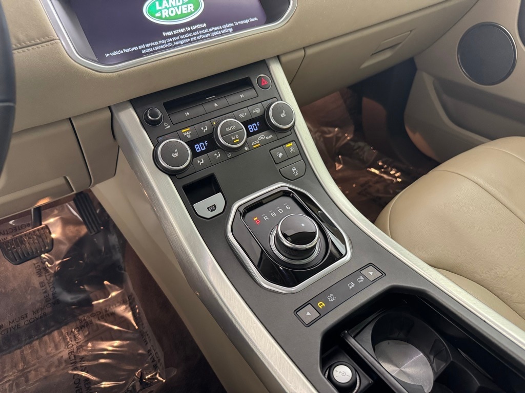 2017 LAND ROVER RANGE ROVER EVOQUE - Image 24