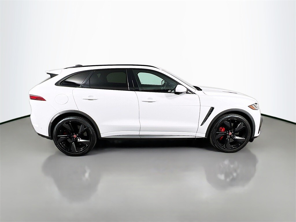 2023 Jaguar F-PACE SVR photo 4