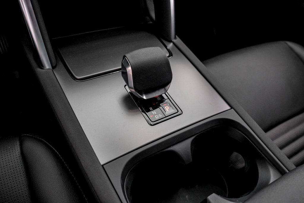 2025 LAND ROVER DISCOVERY SPORT - Image 13