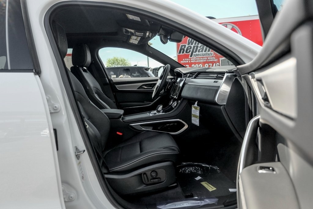 2025 JAGUAR F-PACE - Image 20