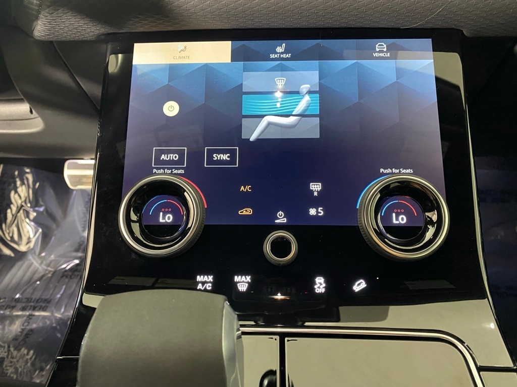 2022 LAND ROVER RANGE ROVER VELAR - Image 15