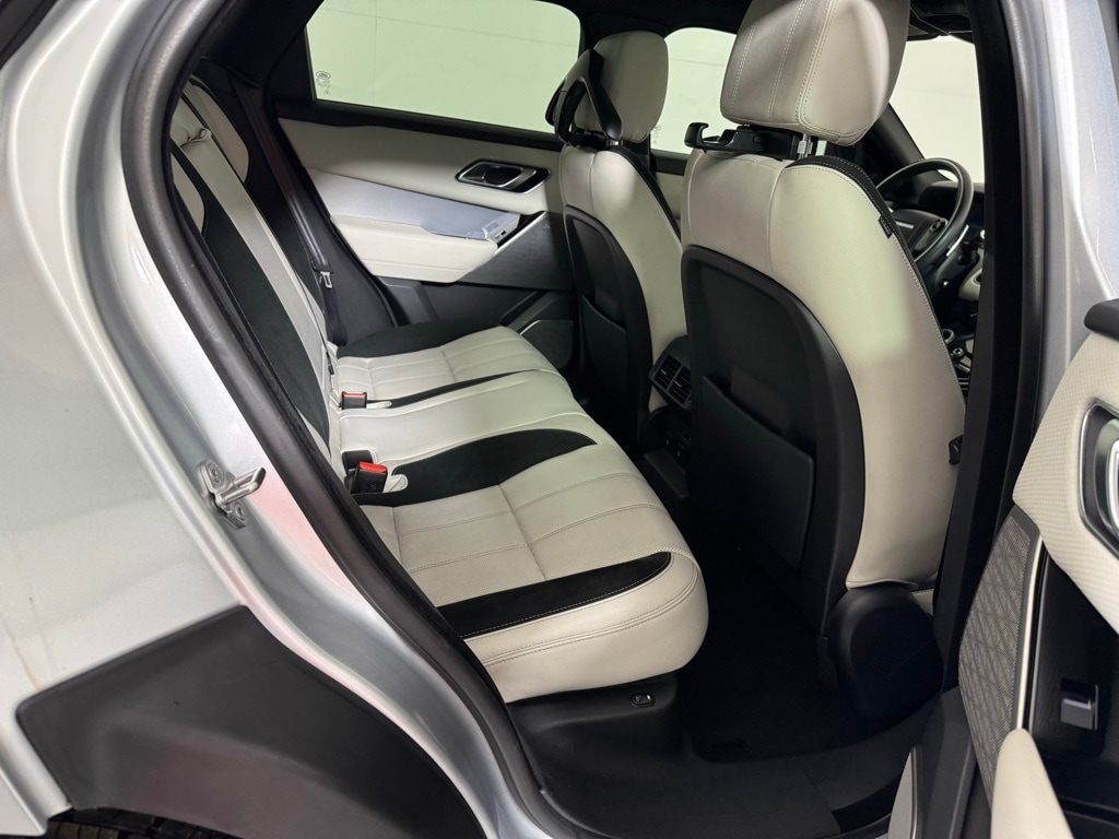 2019 LAND ROVER RANGE ROVER VELAR - Image 29