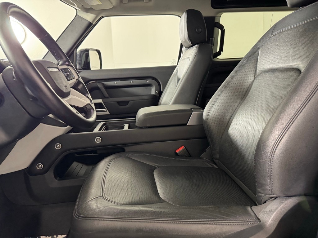 2024 LAND ROVER DEFENDER - Image 15