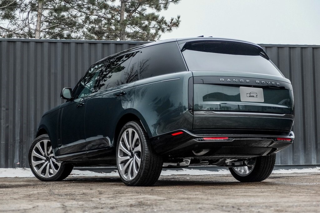 New 2026 Land Rover Range Rover P400 SE 7 Seat SUV