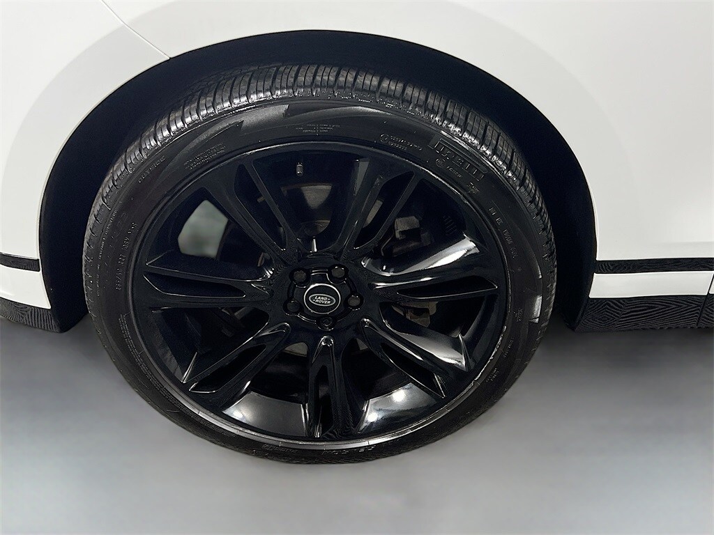 2023 LAND ROVER RANGE ROVER VELAR - Image 32