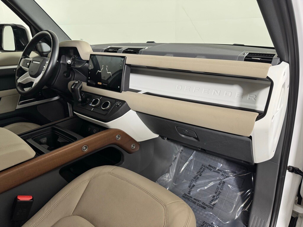 2023 LAND ROVER DEFENDER - Image 31