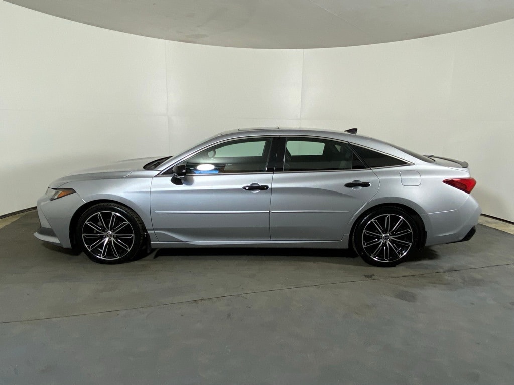 2022 TOYOTA AVALON - Image 8
