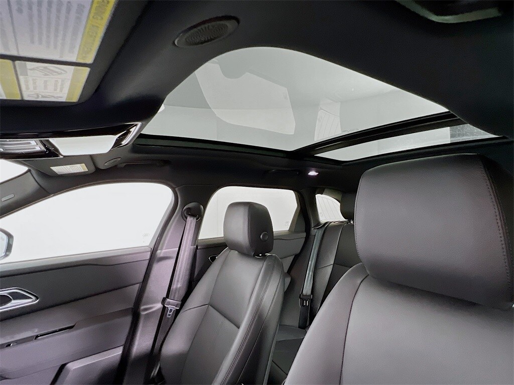 2025 LAND ROVER RANGE ROVER VELAR - Image 23