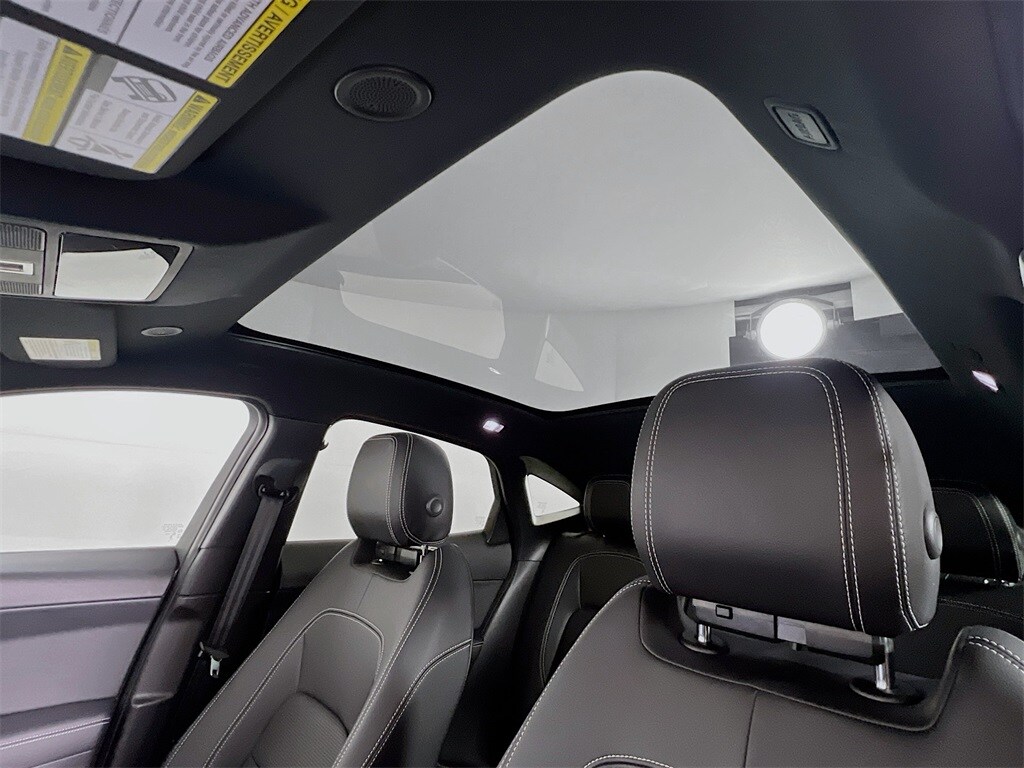 2024 JAGUAR E-PACE - Image 23