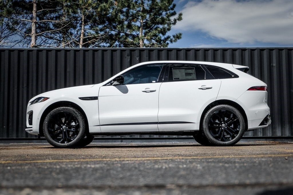 2025 Jaguar F-PACE P400 R-Dynamic S photo 2
