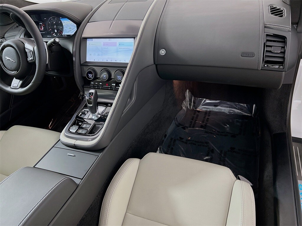 2024 JAGUAR F-TYPE - Image 25