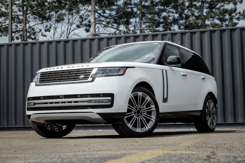 New 2026 Land Rover Range Rover P400 SE SUV