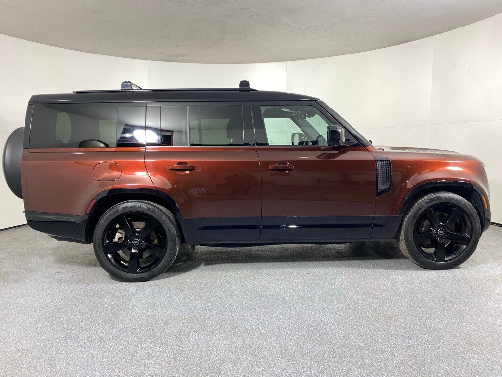 2023 LAND ROVER DEFENDER - Image 4