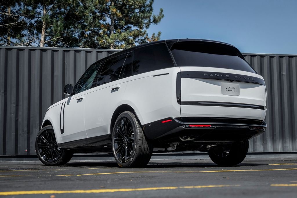 New 2026 Land Rover Range Rover P530 SE 7 Seat SUV