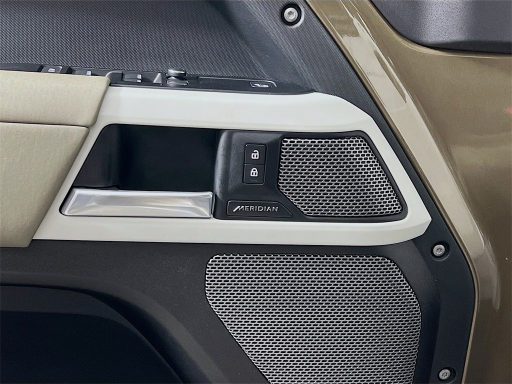 2021 LAND ROVER DEFENDER - Image 19