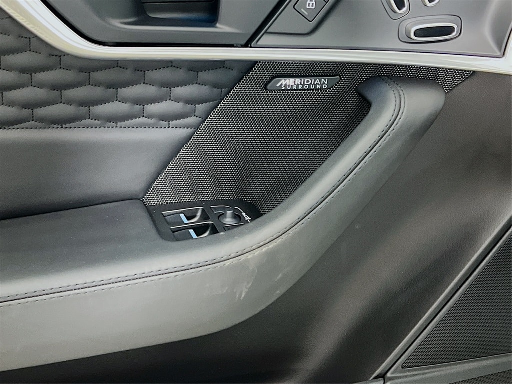 2024 JAGUAR F-TYPE - Image 19