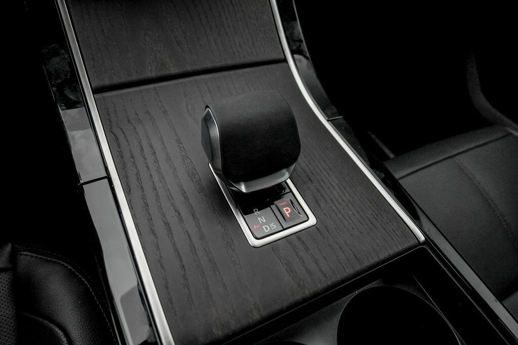 2026 LAND ROVER RANGE ROVER VELAR - Image 15