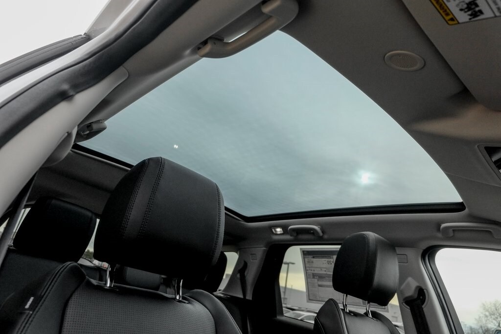 2025 LAND ROVER DISCOVERY SPORT - Image 22