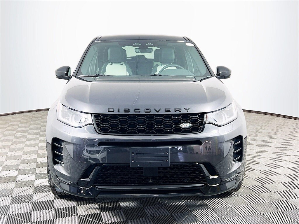 2024 Land Rover Discovery Sport Dynamic SE photo 2