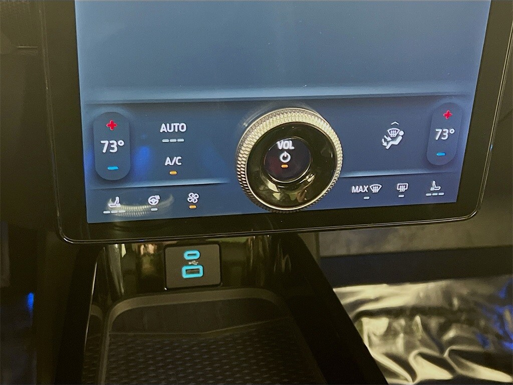 2023 FORD MUSTANG MACH-E - Image 17