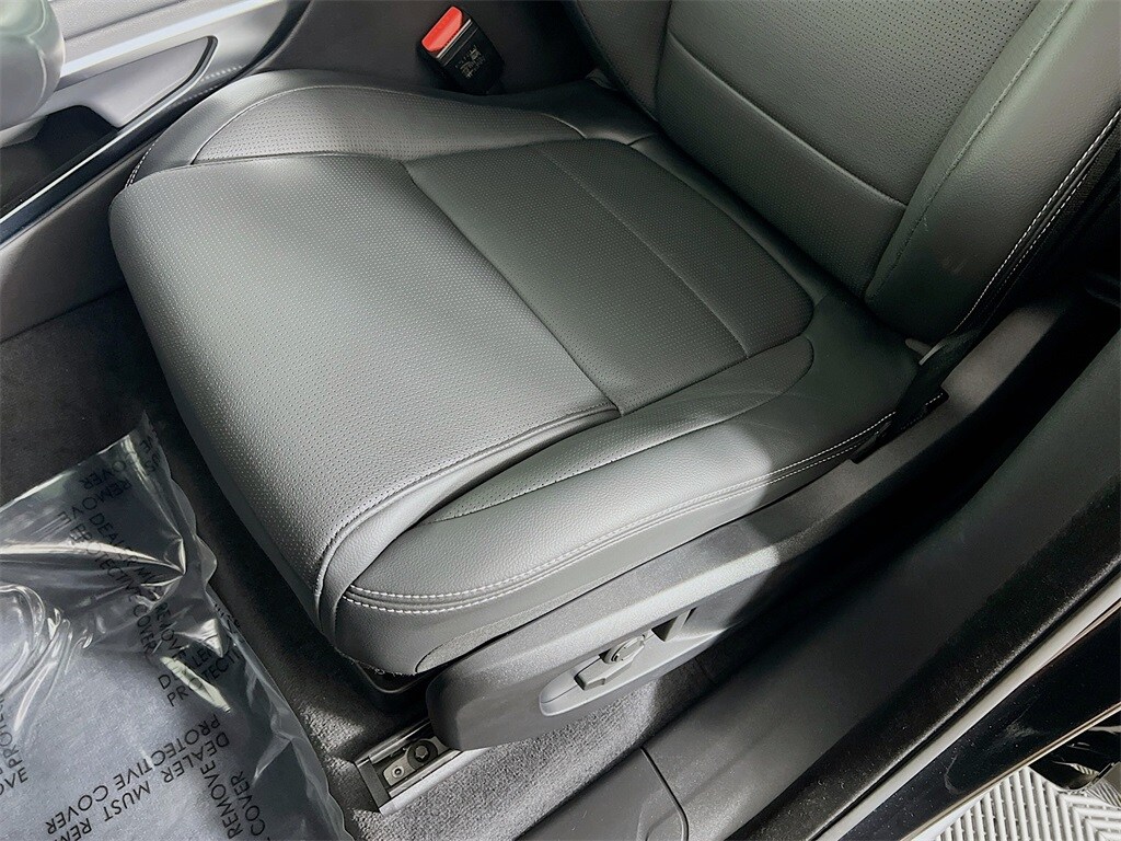 2025 JAGUAR F-PACE - Image 20