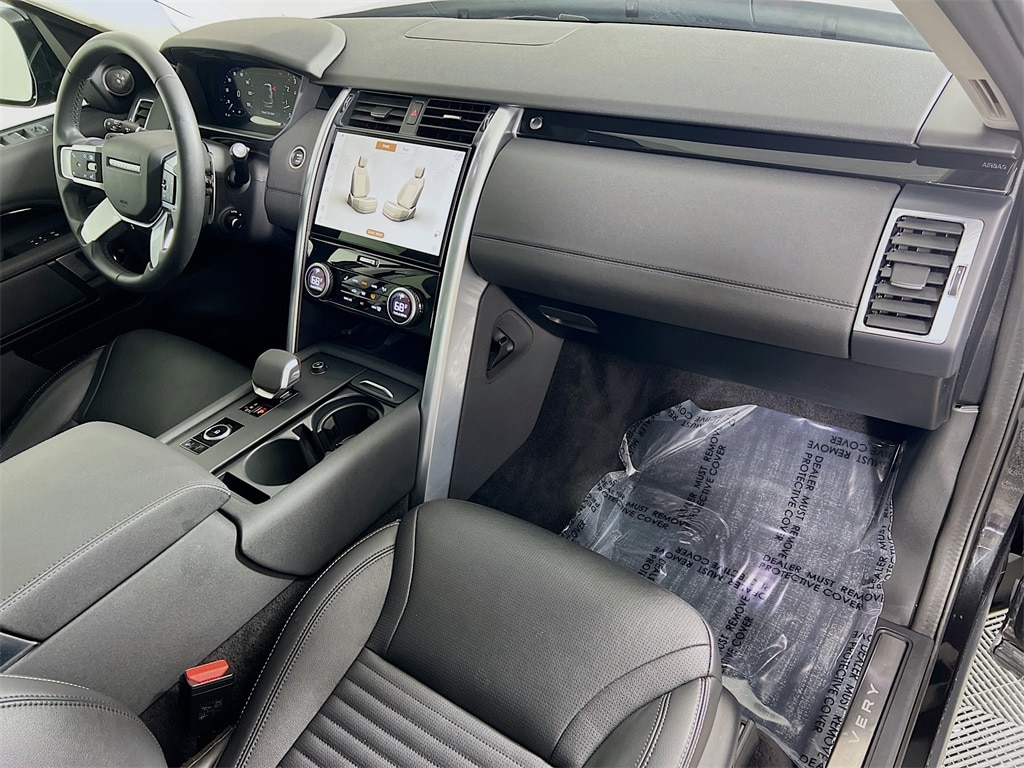 2024 LAND ROVER DISCOVERY - Image 32