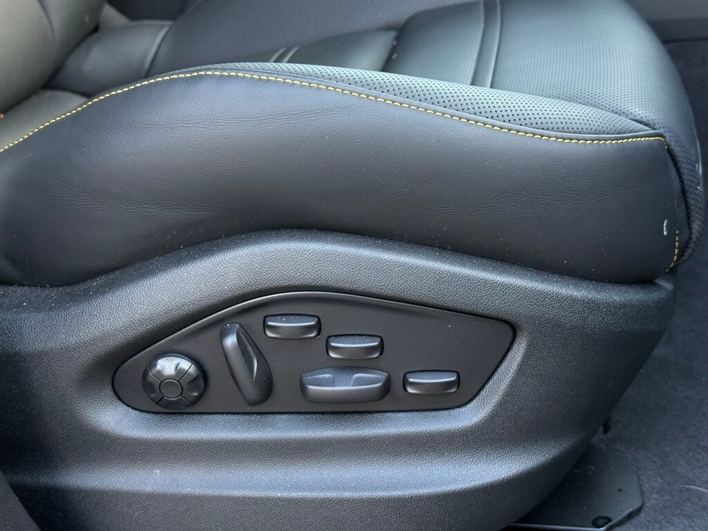 2025 PORSCHE CAYENNE - Image 29