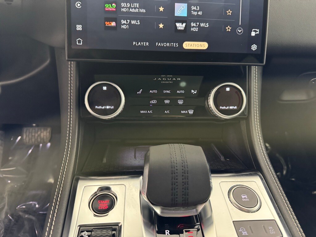 2025 JAGUAR F-PACE - Image 19