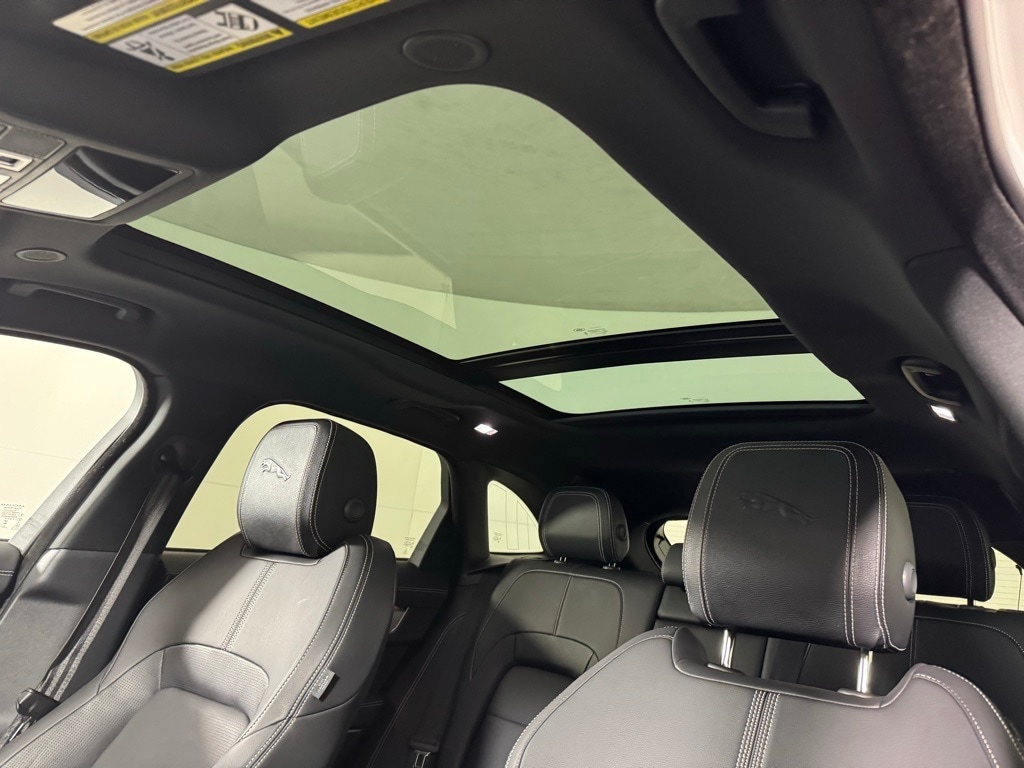 2026 JAGUAR F-PACE - Image 20