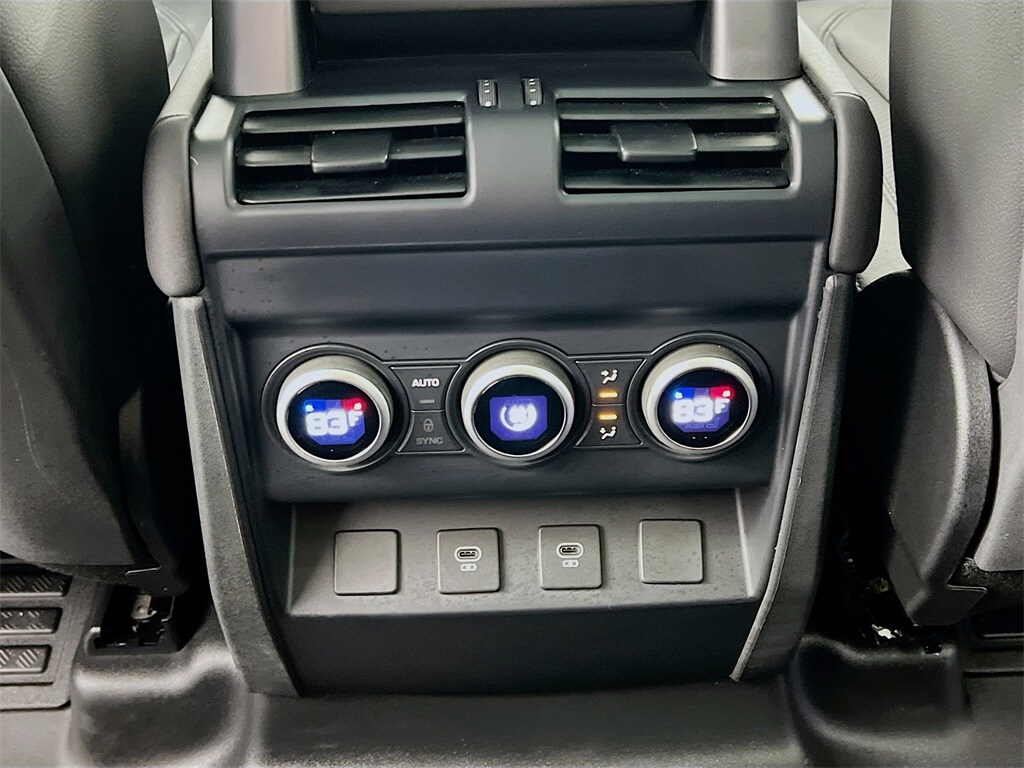 2024 LAND ROVER DEFENDER - Image 27