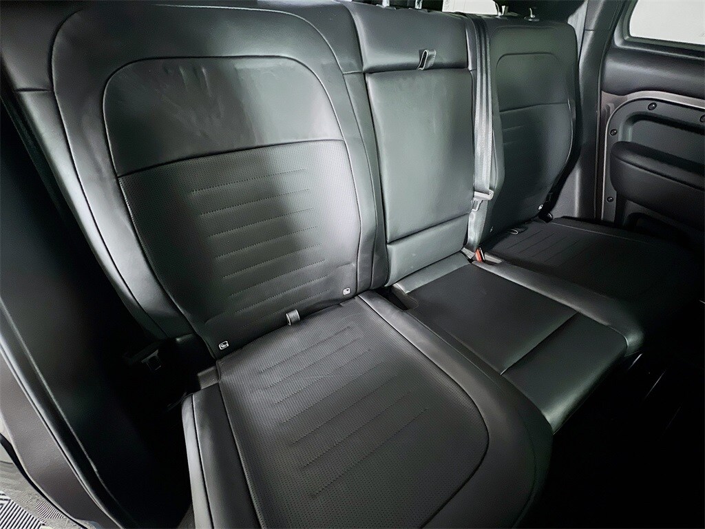 2025 LAND ROVER DEFENDER - Image 29