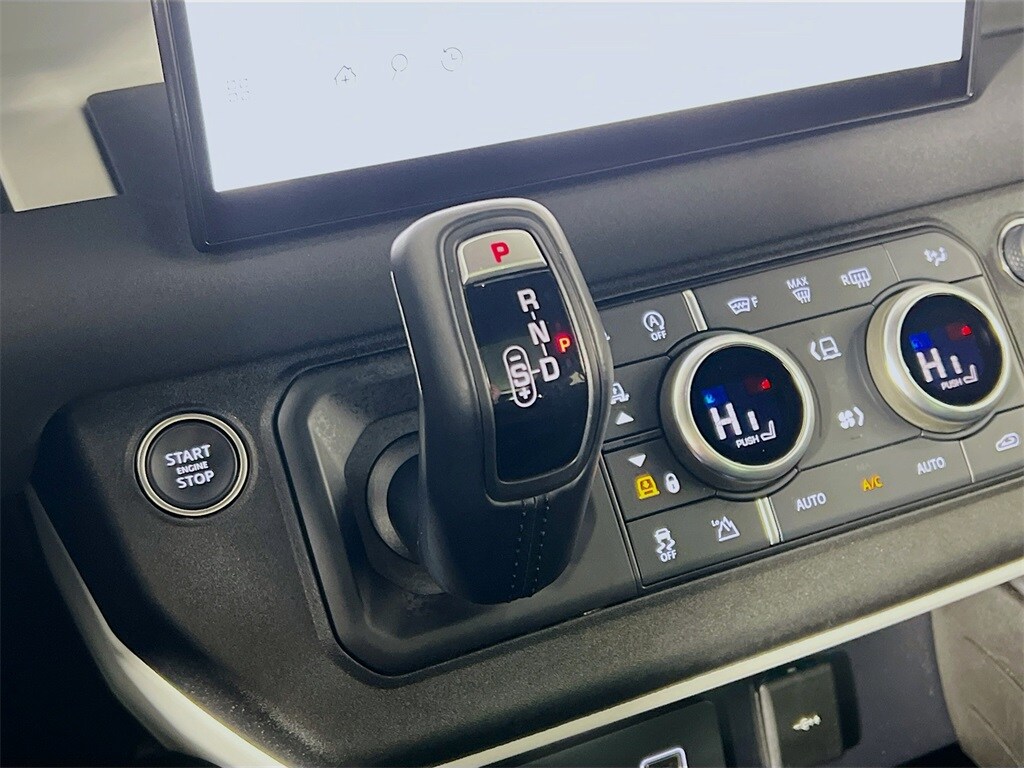 2023 LAND ROVER DEFENDER - Image 17