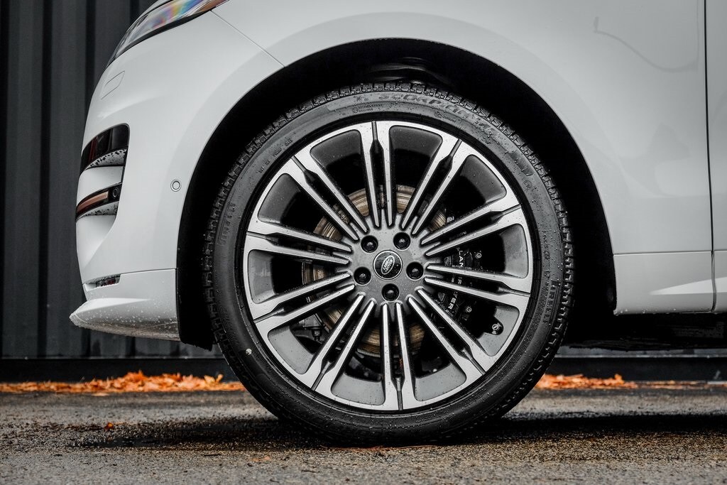 New 2025 Land Rover Range Rover Sport P460 Dynamic SE SUV