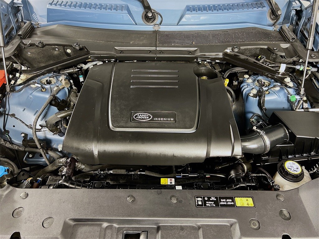 2024 LAND ROVER DEFENDER - Image 32