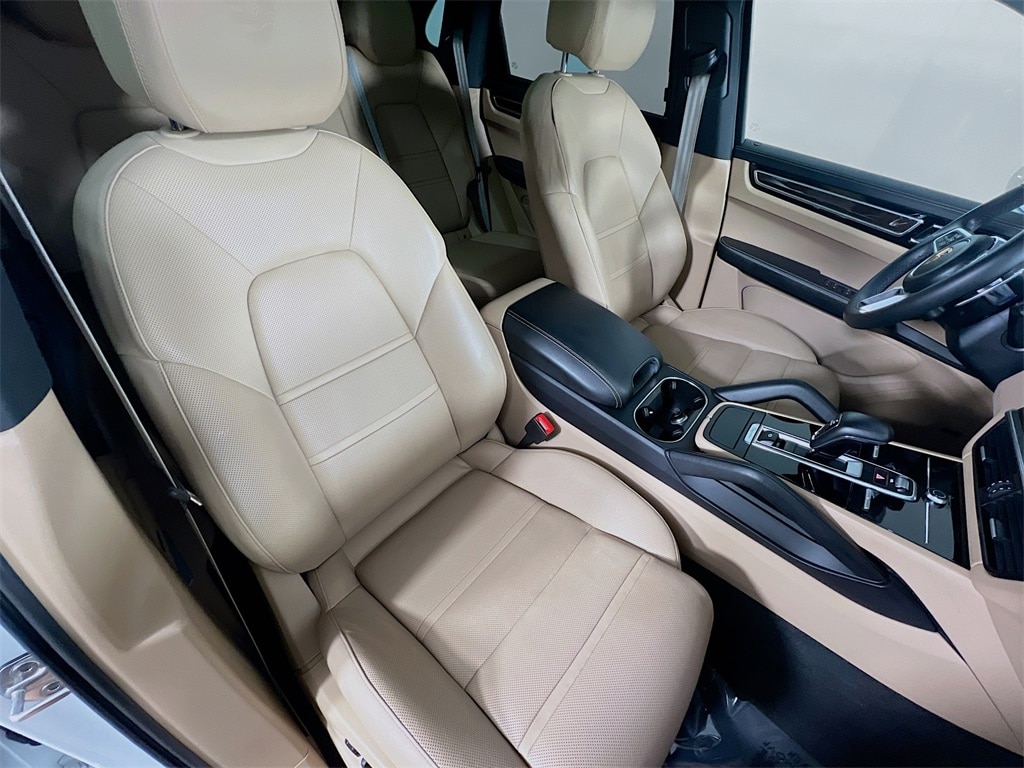 2023 PORSCHE CAYENNE - Image 30